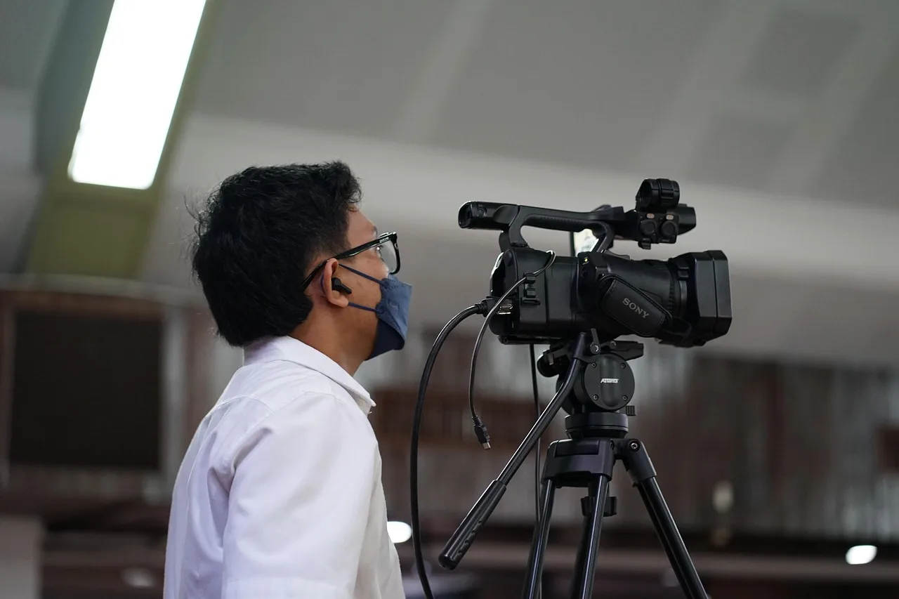 camera, videographer, filmography, man, indonesia, photography, videographer, videographer, videographer, videographer, videographer, filmography. 1099 vs W-2 crew classification for US videography companies