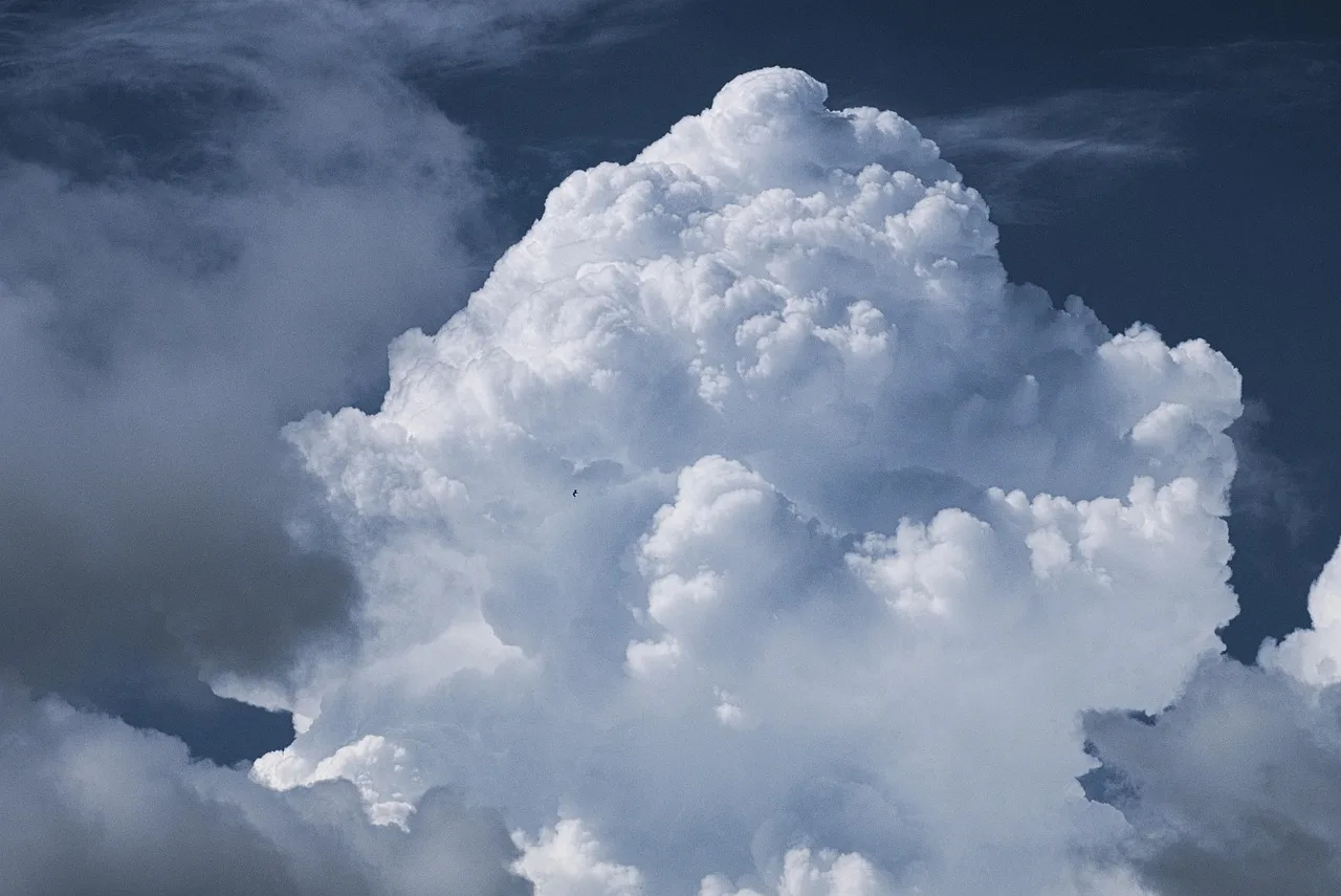 clouds, storm, rain, nature, weather, cloudy, cumuliforme. Storm-ready scheduling: weather contingency clauses for US videography shoots