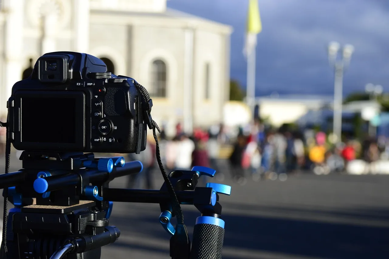costa rica, camera, photographic equipment. How a videography business tracks cash flow week to week, explained